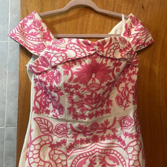NWT MIXOLOGY PINK EMBROIDERED DRESS - Picture 5 of 6